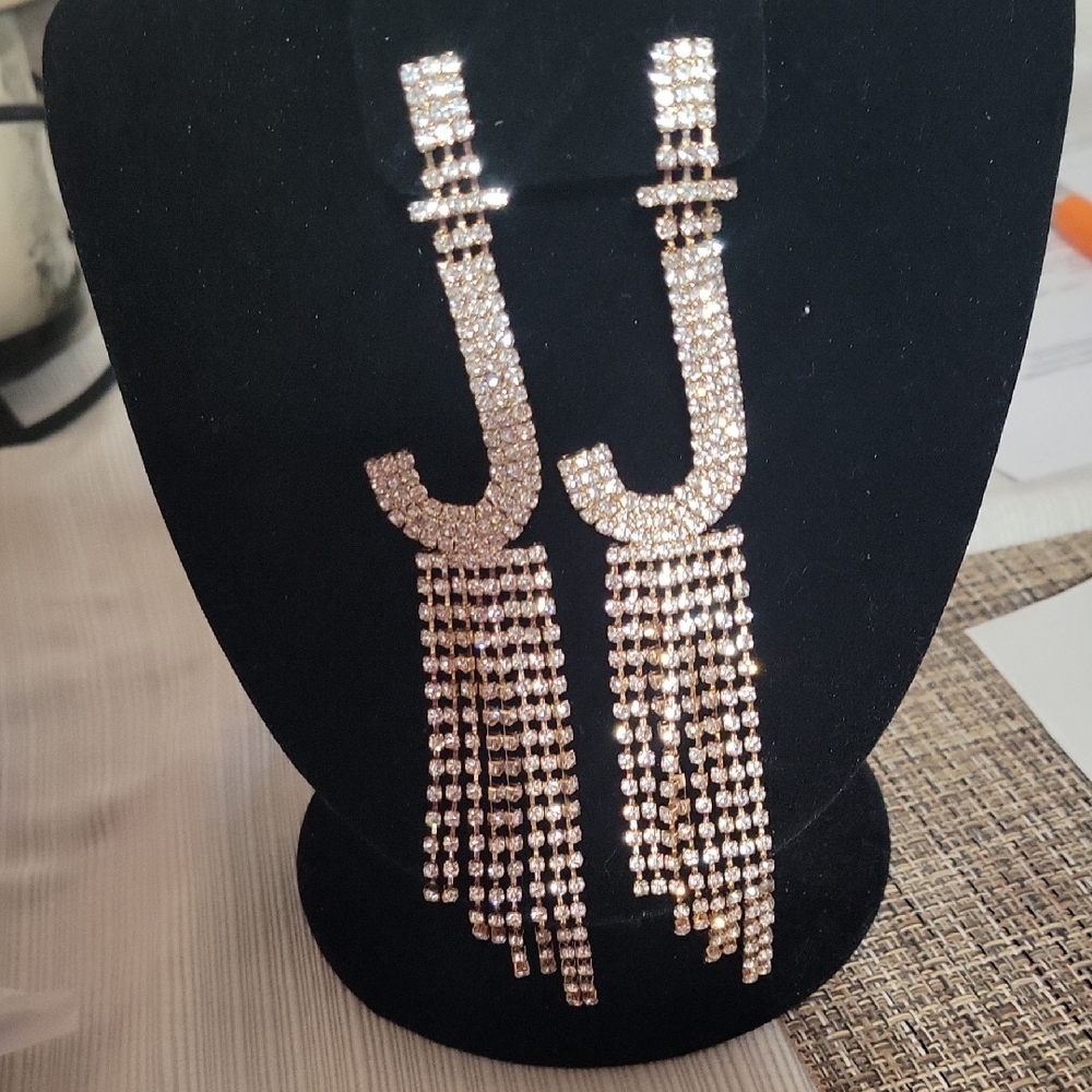 ELEGANT GOLD J RHINESTONE EARRINGS NWT